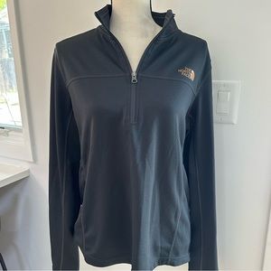 Men's Northface Quarter Zip - M